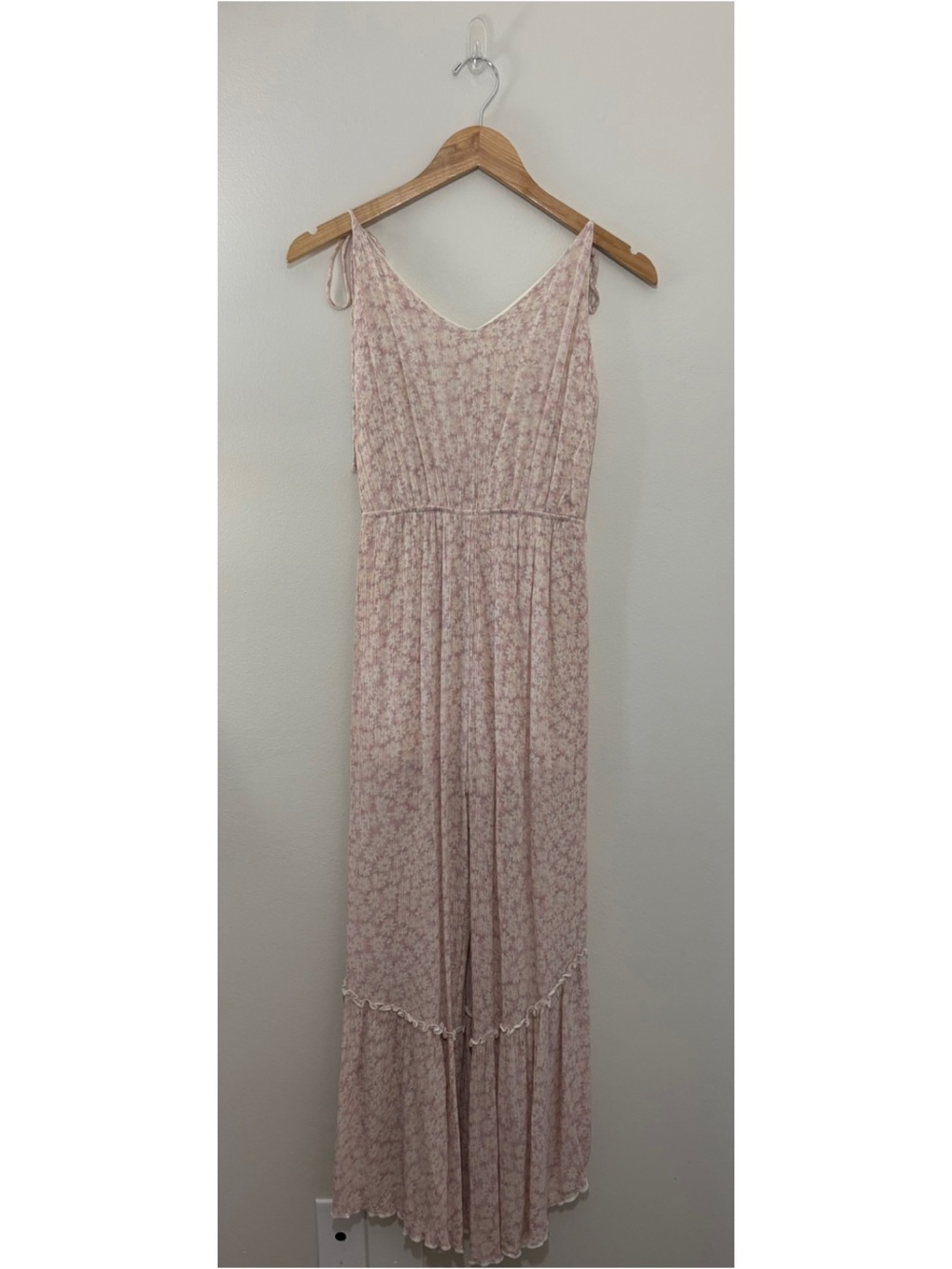 Peach Love California pink floral print tie-strap wide leg jumpsuit (small)